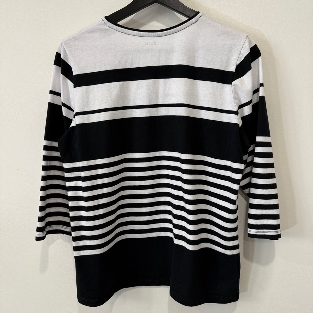 Alia Scoop neck Shirt Striped Black and White with 3/4 Sleeve - Picture 8 of 16